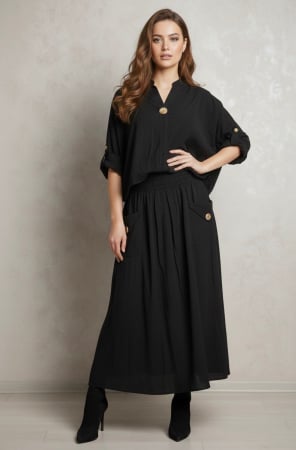 Дамски комплекти - Черен раиран костюм с джобове