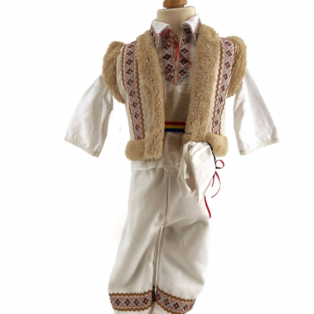 Baieti - Costum National Baieti Titel 10