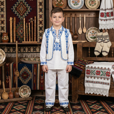 Costum National pentru baieti Andrei 6 [2]