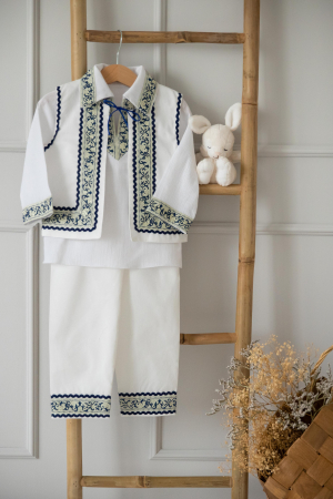 Costum National pentru baieti Liviu 5 [1]