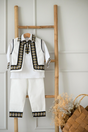 Costum National pentru baieti Liviu 8 [2]
