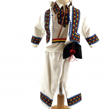 Baieti - Costum National Titel 9