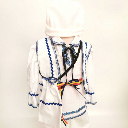 Costum National Victoras 12 [1]