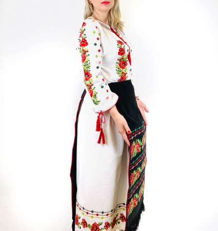 Costum Popular nr 4 - format 5 piese [3]