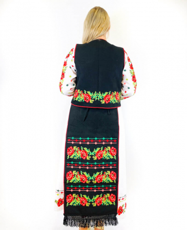 Costum Popular nr 4 - format 5 piese [6]
