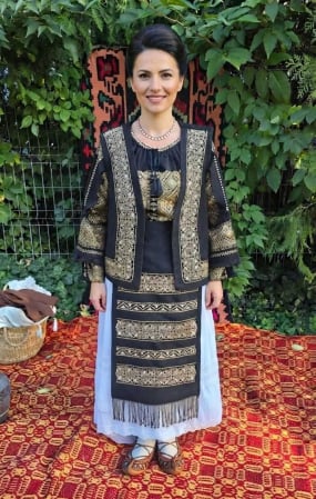 Femei - Costum popular  Complet nr 102