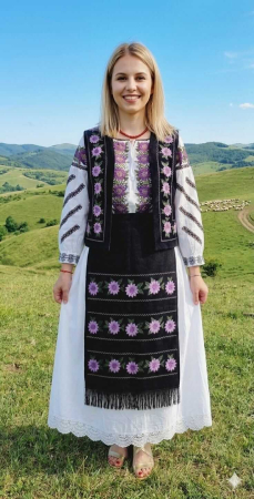 Costume populare - Fote cu broderie traditionala Priscila 2