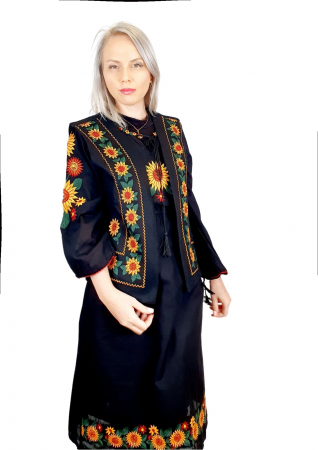 Costume populare - Costum Popular cu broderie traditionala - Prisilla