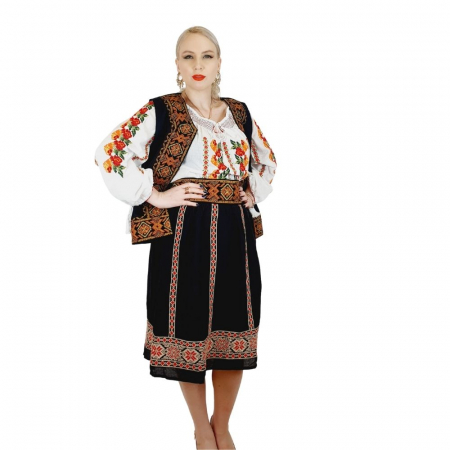 Costum Popular cu broderie traditionala Valentina [5]
