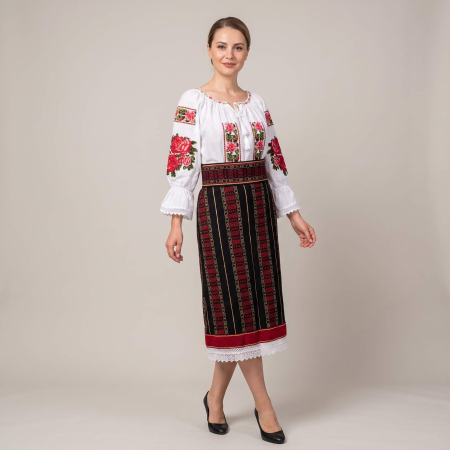 Costume populare - Costum popular format din catrinta , brau si ie - Alexandra 3