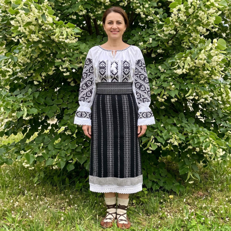 Costume populare - Costum popular format din catrinta , brau si ie - Nadin