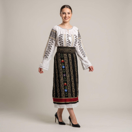 Costume populare - Costum popular format din catrinta , brau si ie - Ciresica