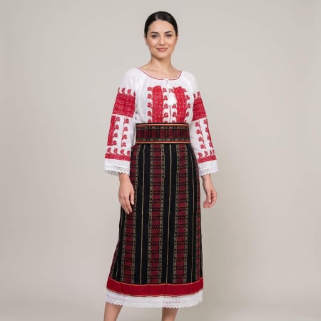 Costume populare - Costum popular format din catrinta , brau si ie - Bianca 6