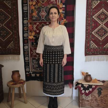 Costume populare - Costum popular format din catrinta , brau si ie - Ramona 5