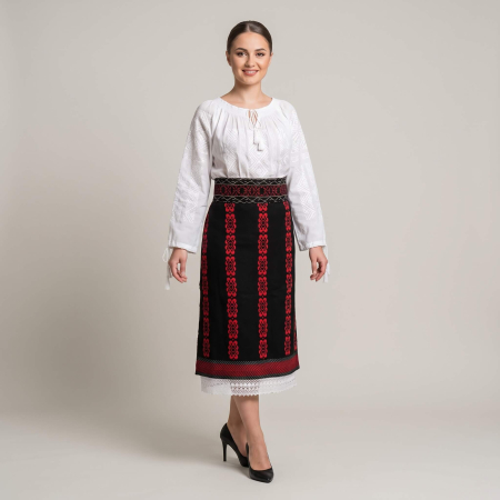 Costume populare - Costum popular format din catrinta , brau si ie - Ramona 3