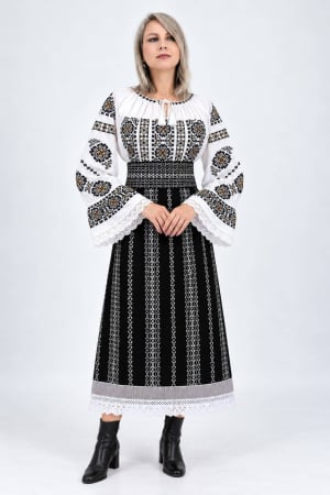 Costume populare - Costum popular format din catrinta , brau si ie - Doris 4