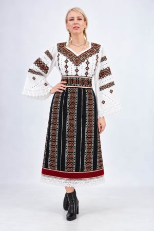 Costume populare - Costum popular format din catrinta , brau si ie - Stela
