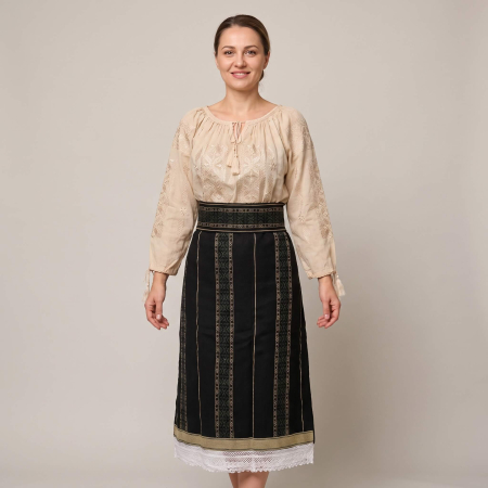 Costume populare - Costum popular format din catrinta , brau si ie - Nadin 3