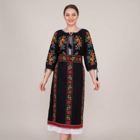 Costume populare - Costum popular format din catrinta , brau si ie - Livia