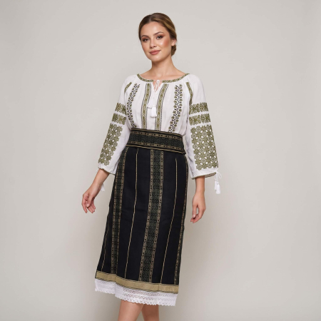 Costume populare - Costum popular format din catrinta , brau si ie - Ana