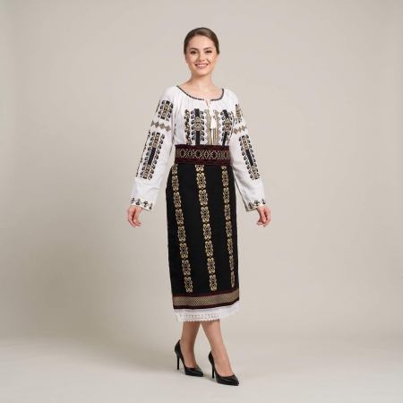 Costume populare - Costum popular format din catrinta , brau si ie - Emanuela