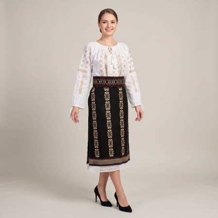 Costume populare - Costum popular format din catrinta , brau si ie - Larisa