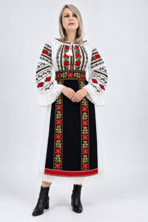 Costume populare - Costum popular format din catrinta , brau si ie - Robertina