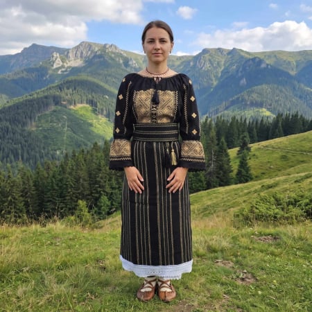 Costume populare - Costum popular format din catrinta , brau si ie - Isabel