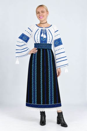 Costume populare - Costum popular format din catrinta , brau si ie - Sandica 3