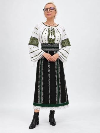 Costume populare - Costum popular format din catrinta , brau si ie - Sandica 8