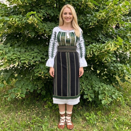 Costume populare - Costum popular format din catrinta , brau si ie - Vanida
