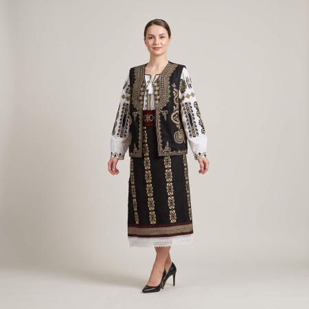 Costume populare - Costum popular format din vesta, catrinta , brau si ie - Emanuela 5