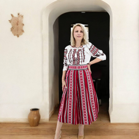 Costum Traditional Dama - Rodica [1]