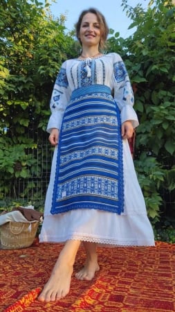Femei - Costum traditional dama Zamfira 2