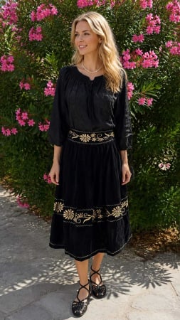 Costume populare - Costum traditional format din ie, fusta si vesta - Carmen 15