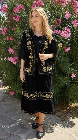 Costum traditional format din ie, fusta si vesta - Carmen 15 [3]