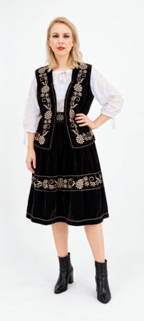 Costume populare - Costum traditional format din ie, fusta si vesta - Carmen 19