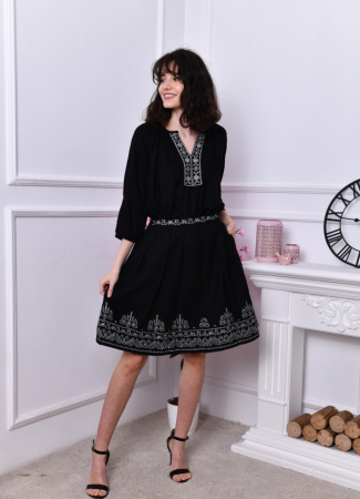 Fuste - Fusta neagra cu broderie Xenia 2