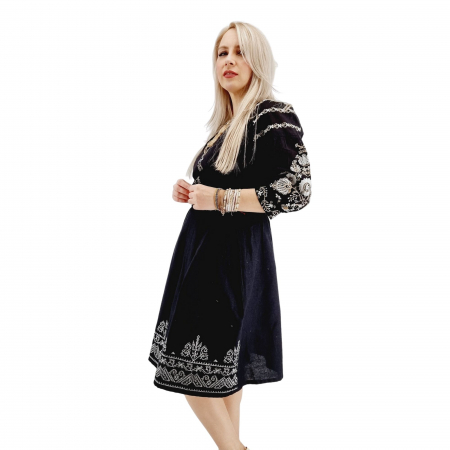 Fusta neagra cu broderie Xenia 3 [1]