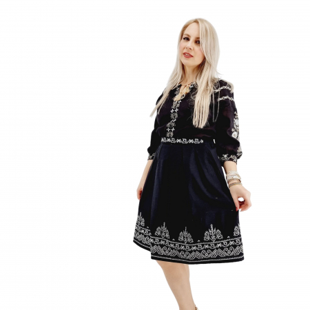 Fusta neagra cu broderie Xenia 3 [3]