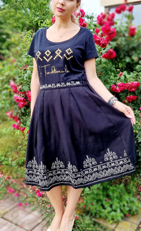 Fuste - Fusta neagra cu broderie Xenia 4