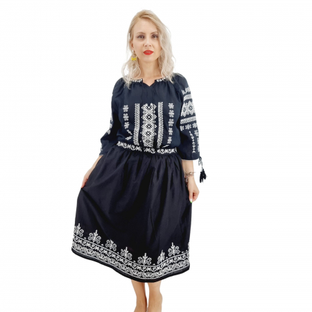 Fusta neagra cu broderie Xenia 5 [5]