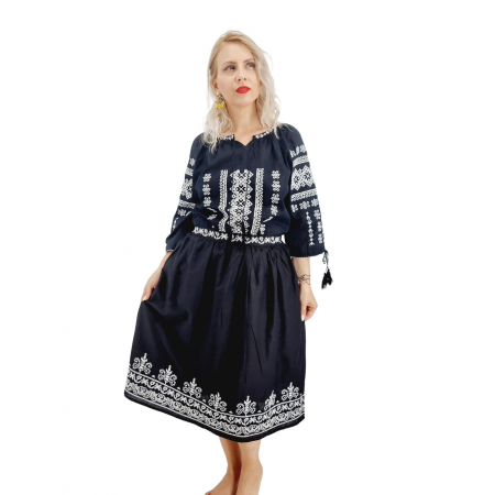 Fuste - Fusta neagra cu broderie Xenia 5