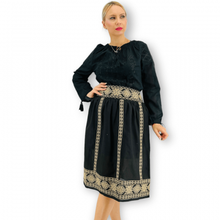 Fusta Traditionala Alina 4 [2]