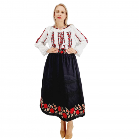 Fusta traditionala Mariuca 5 [3]