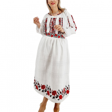 Fusta traditionala Mariuca 3 [3]