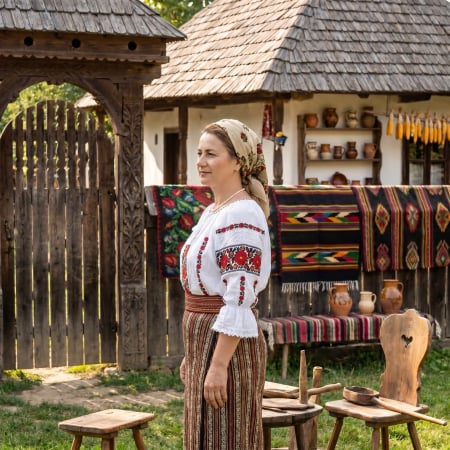 Maneca lunga - Ie Traditionala Cezarina 9