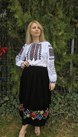 Блуза с бродерия Дъмбравита [1]