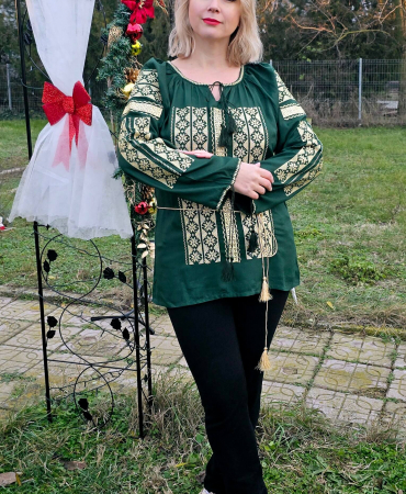 Ie traditionala Cristinuta 4 [2]