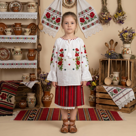 Fete - Ie traditionala fetite Anca